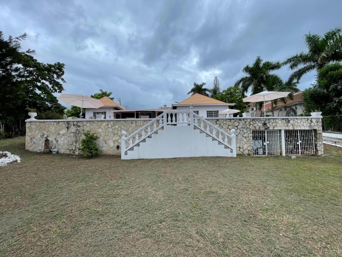 The Lodge @ Peaceful Palms Montego Bay Eksteriør bilde