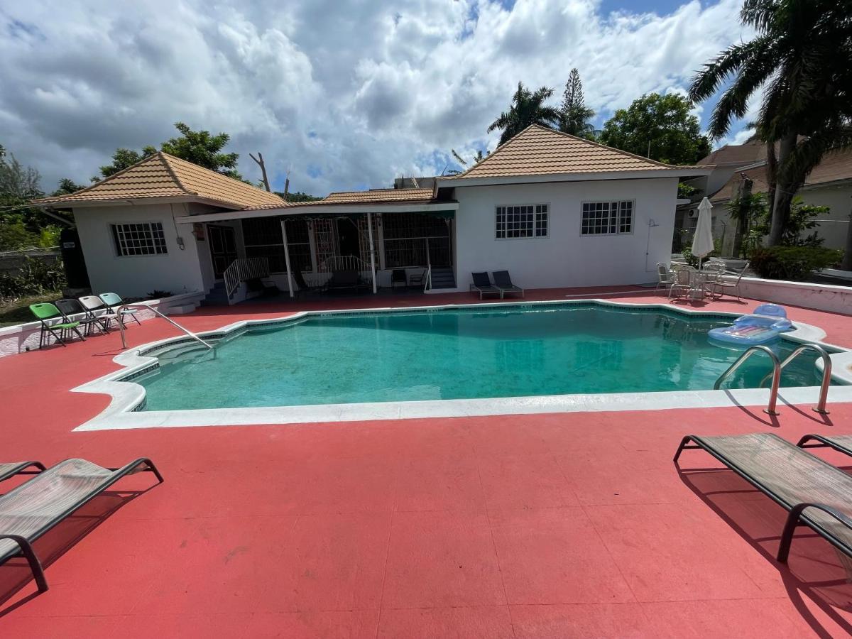 The Lodge @ Peaceful Palms Montego Bay Eksteriør bilde